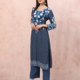 rangriti Women Floral Print Straight Kurta image 2