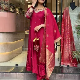 vaidehi fashion Women Embroidered Straight Kurta Set image 2