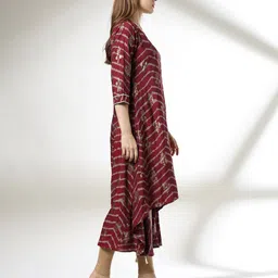 avaasa mix n' match Women Floral Print High-Low A-Line Kurta image 2