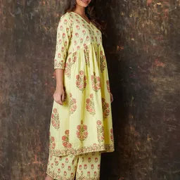 melange by lifestyle Women Floral Print Flared Kurta Set image 2