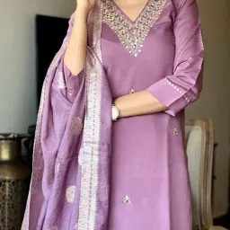 silk city surat Women Self-design Straight Kurta Set image 2