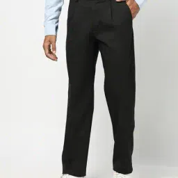 yousta Men Patterned Relaxed Fit Pleated Trousers image 2