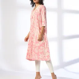 avaasa mix n' match Women Floral Print A-Line Kurta image 2