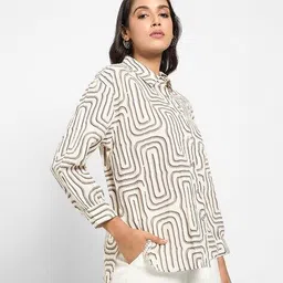 akkriti by pantaloons Women Geometric Print Straight Tunic image 2