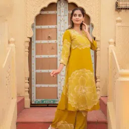 juniper Women Floral Print Viscose Kurta Pant Set  image 2