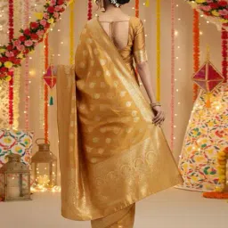 ri-wah Women Ethnic Wear Embellished Saree image 2