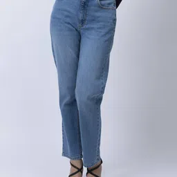 guess Women High-Rise Mom Fit Jeans image 3
