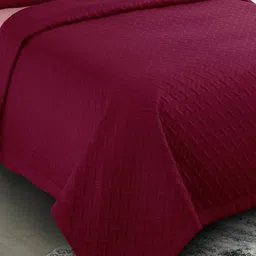 hosta homes 280 TC Quilted Double Bed Cover with Pillow Covers image 3