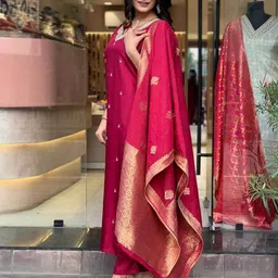 vaidehi fashion Women Embroidered Straight Kurta Set image 3