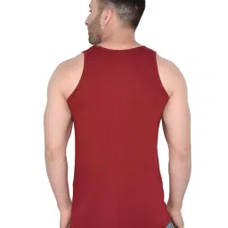 polo plus Typographic Print Sleeveless Vest image 3