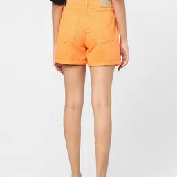 iscenery by vero moda Vmi Valeria Straight Shorts image 3