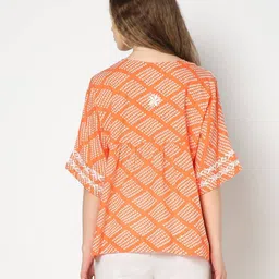 svrnaa by azorte Aunthentic Chikankari Embroidered A-line Tunic image 3