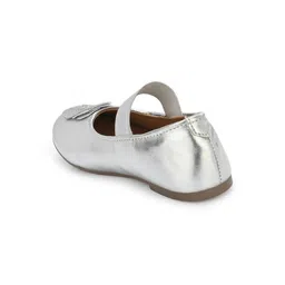 zebba Girls Slip-On Flat Shoes image 3