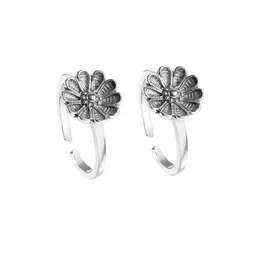 clara Silver Floral Toe Rings image 3