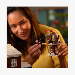 lego Ideas Home Alone Exclusive Building Set image 3