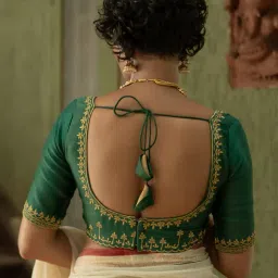 suta Women Self-design Blouse image 3