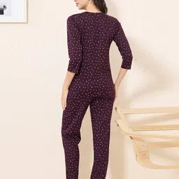 quira Women Micro Print T-Shirt & Pyjamas Set image 3