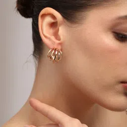 Shein Women Spiral Design Push Back Closure Stud Earrings image 3