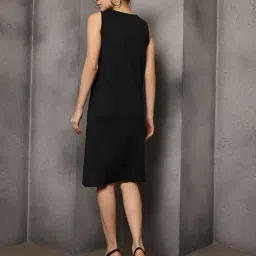 Shein Knee Length Sleeveless Shift Dress image 3