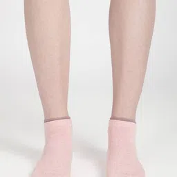 jockey 7491 Pack of 2 Low Show Socks with Stay Fresh Treatment image 3