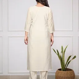 18india Women Self-design Straight Kurta Set image 3