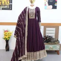 grishu collection Women Embroidered Anarkali Kurta Set image 4