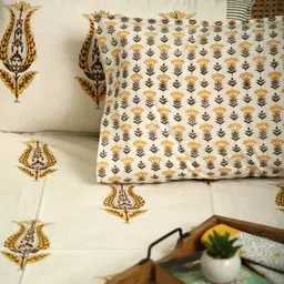 ambiya Handblock Print Cotton Queen Bedsheet with Reversible Pillow Covers image 4