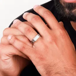 giva Sterling Silver Zircon-Studded Simplicity Ring image 4