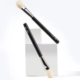 pac Contouring Brush - 046 image 4