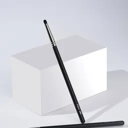 pac Eyeshadow Blending Brush - 092 image 4