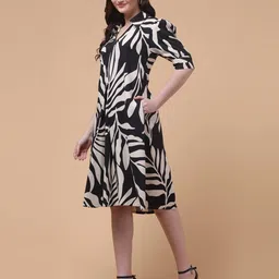 hive 91 Women Leaf Print Shirt Dress image 4