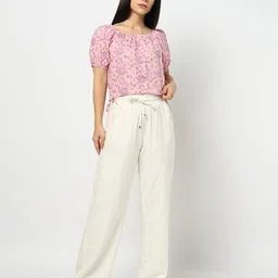 yousta Women Floral Print Regular Fit Crop Top image 4