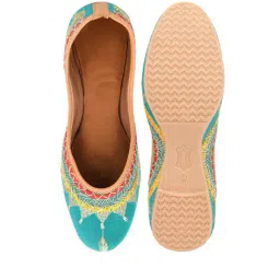 indie picks Handcrafted Embellished Juttis image 4
