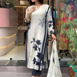 svaraa Women Embroidered Straight Kurta Set image 4