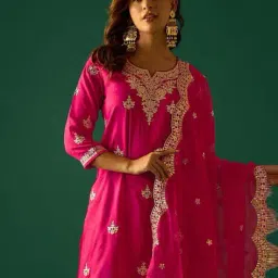 varanga Zari Work Straight Kurta Set image 4