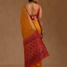 soch Women Woven Saree with Contrast Border image 4