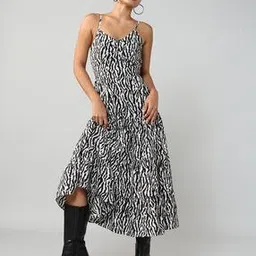 Shein Casual Sleeveless Feminine Back Tie-Up & Cut-Hole Tiered Dress-picture-35