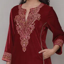 aarke ritu kumar Embroidered Straight Kurta Suit Set image 5