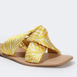 outryt by azorte Women Printed Slip-On Sandals image 5