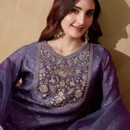 svaraa Women Embroidered Straight Kurta Set image 5