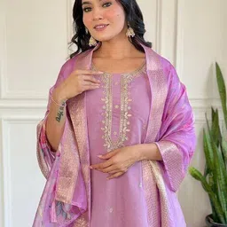 nyrika Women Embroidered Straight Kurta Set image 5