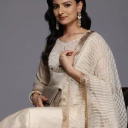 varanga Self-design Straight Kurta Set image 5