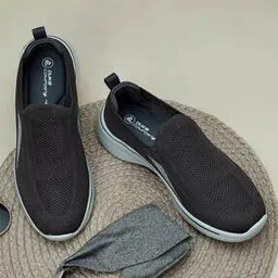 Men Slip-On Walking Shoes-image-15