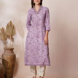 fashor Woman Floral Straight Kurta-picture-32