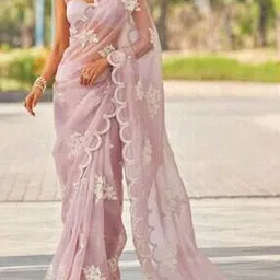 svaraa Women Embellished Saree with Scallop Border-picture-23