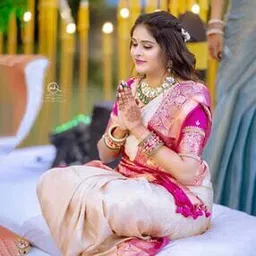 canizzaro Women Woven Zari Saree with Contrast Border-picture-21