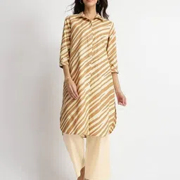 pink fort Women Geometric Suit Set image 1