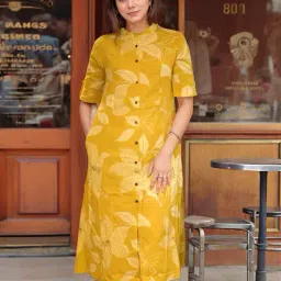 18india Women Floral Print A-Line Kurta Set image 1