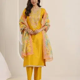 kiana house of fashion Women Embroidered Straight Kurta Set-picture-43