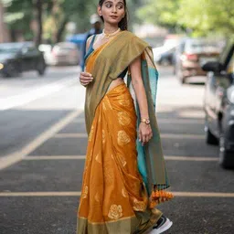 suta Women Floral Woven Saree with Contrast Border image 1